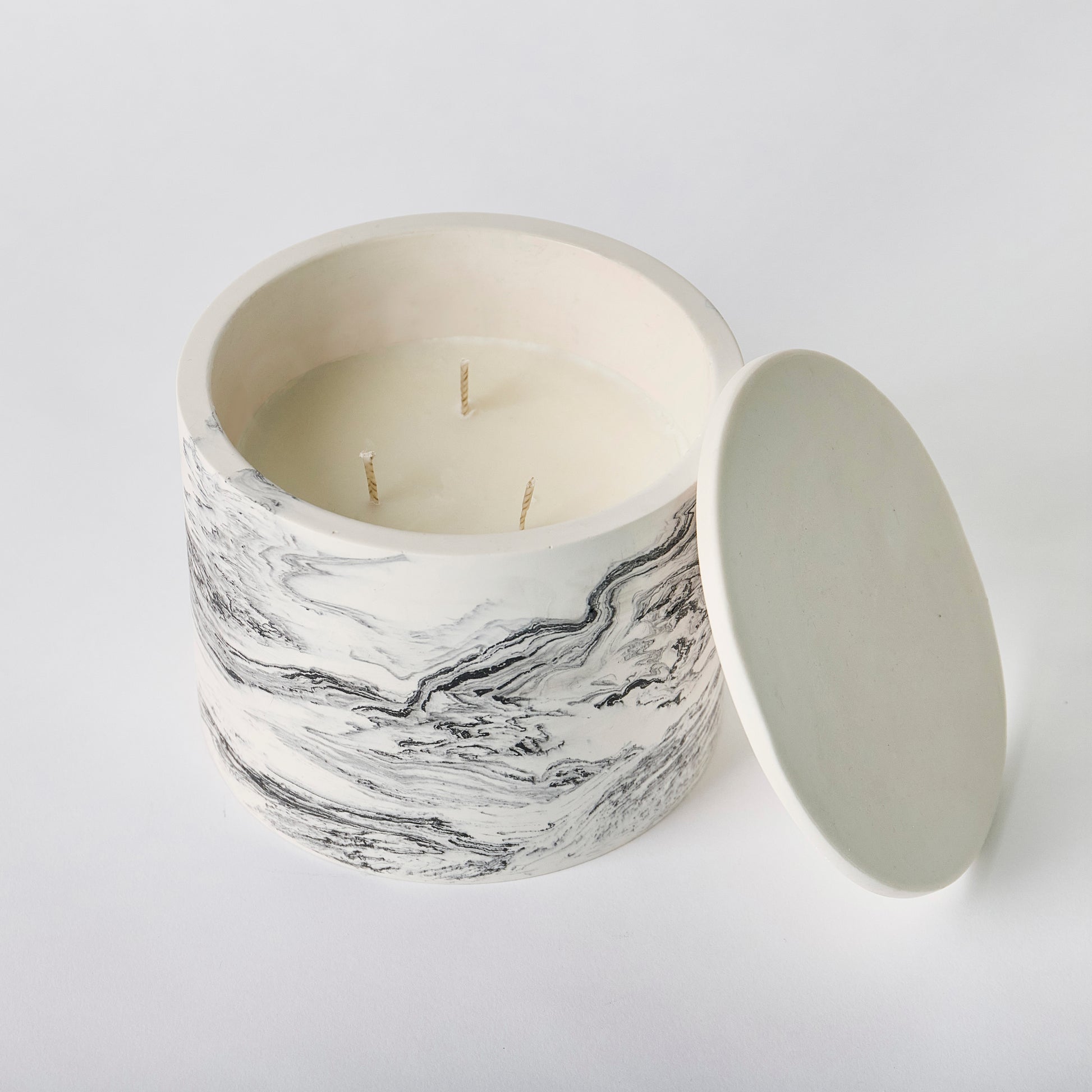 Luxury Fragrance Soy candle - 3 wick handmade container candle 800ml with lid