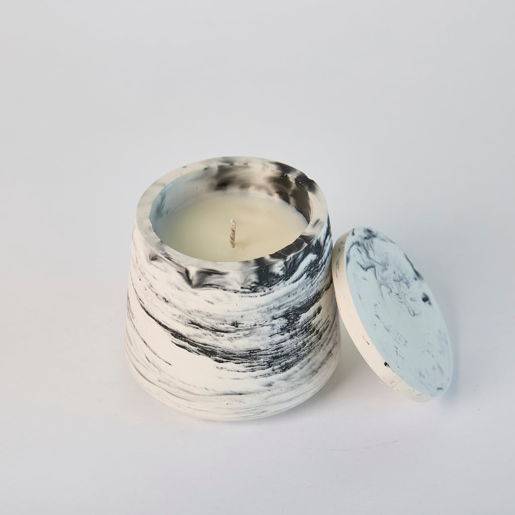 Luxury scented soy candle - Single wick container candle 150ml with lid