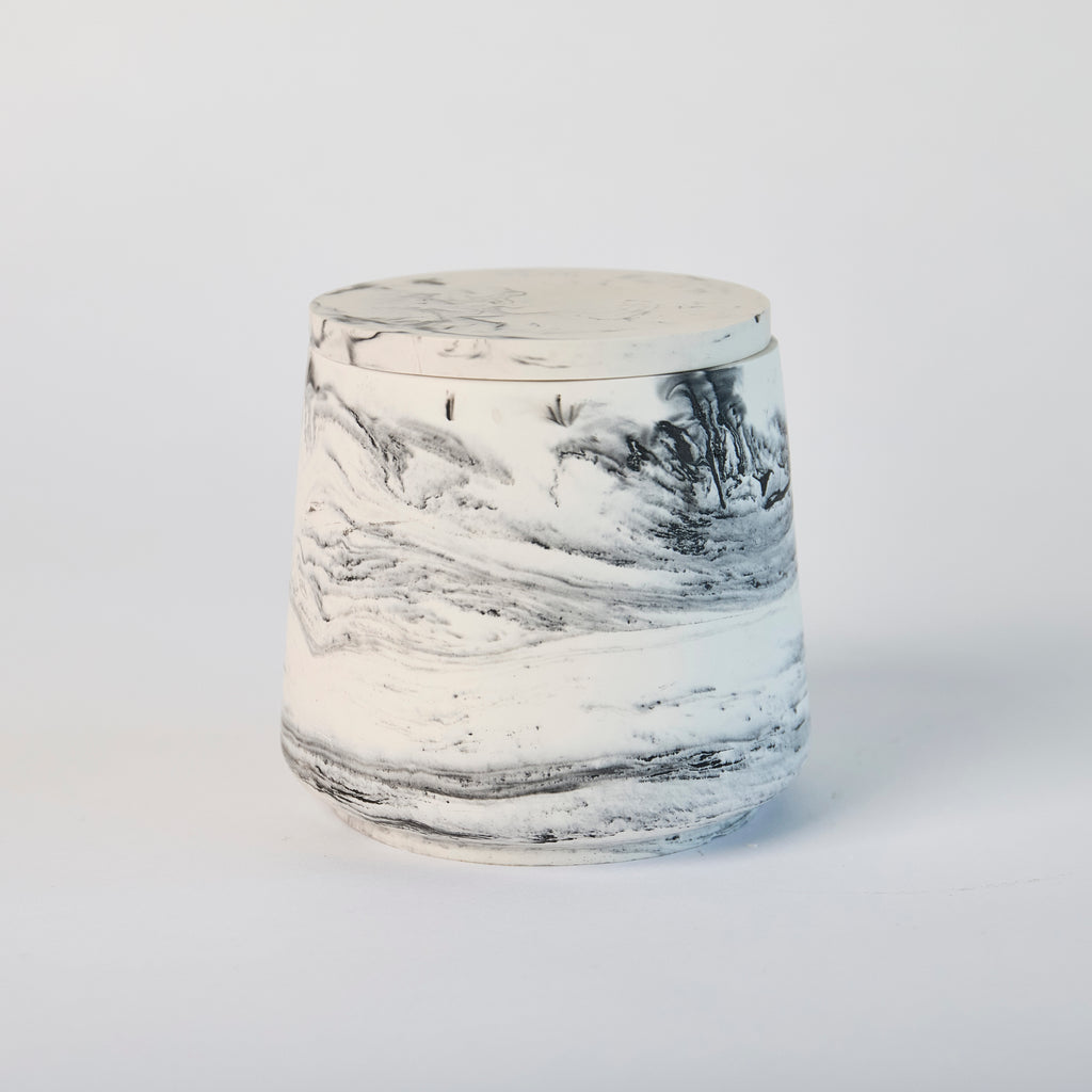 Luxury scented soy candle - Single wick container candle 150ml with lid